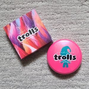 MAC good luck trolls glow rida beauty powder